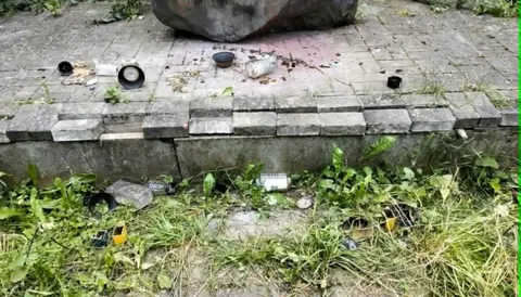 Польща: новий акт вандалізму на українському місці пам'яті, посольство закликає 
