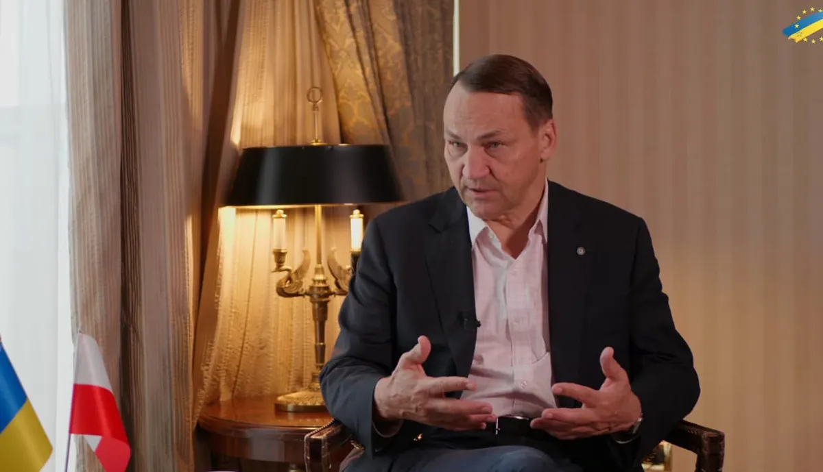 Сікорський пояснив, чому Польща вимагає місця за столом мирних переговорів щодо України