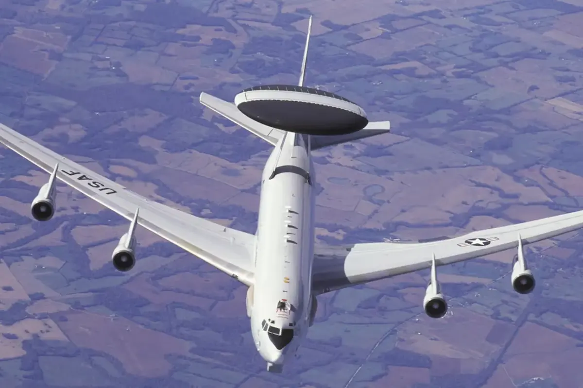 НАТО підсилило повітряне патрулювання Польщі літаком E-3 Sentry