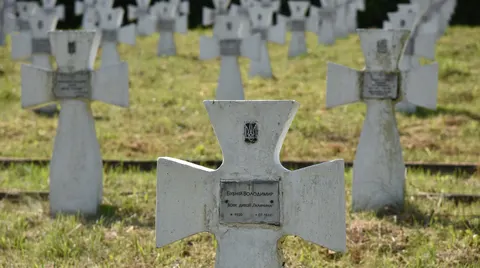 Польща дозволила Україні пошук останків жертв 1944 року на Холмщині