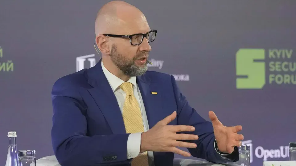 Яценюк пропонує міждержавну угоду для врегулювання історичних питань з Польщею
