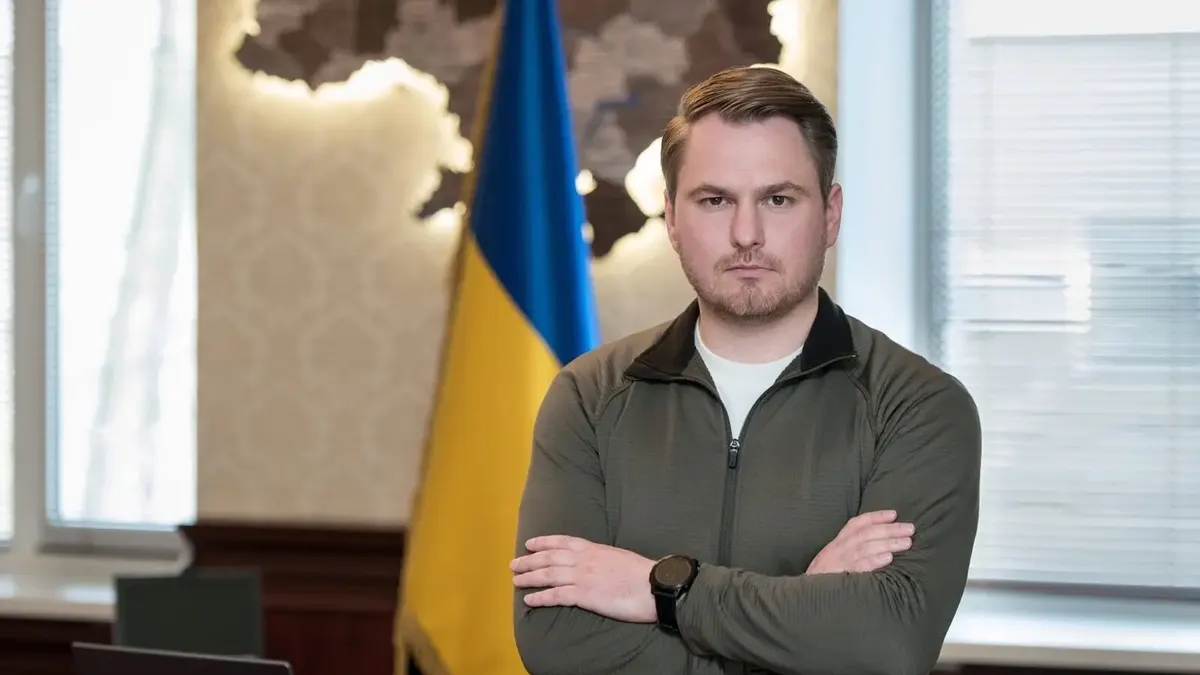 Кравченко підтвердив, що перебуває за кордоном у відрядженні