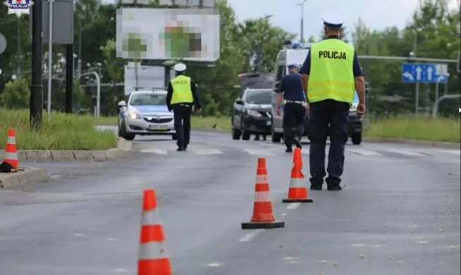 У Польщі п'яний українець на Audi врізався в дерево: постраждали семеро