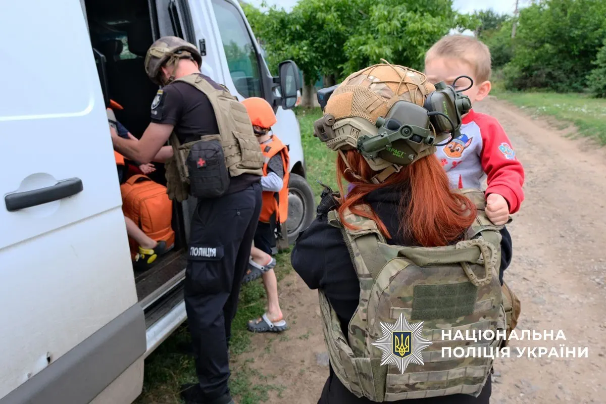 Донеччина: 118 дітей лишаються в зоні примусової евакуації