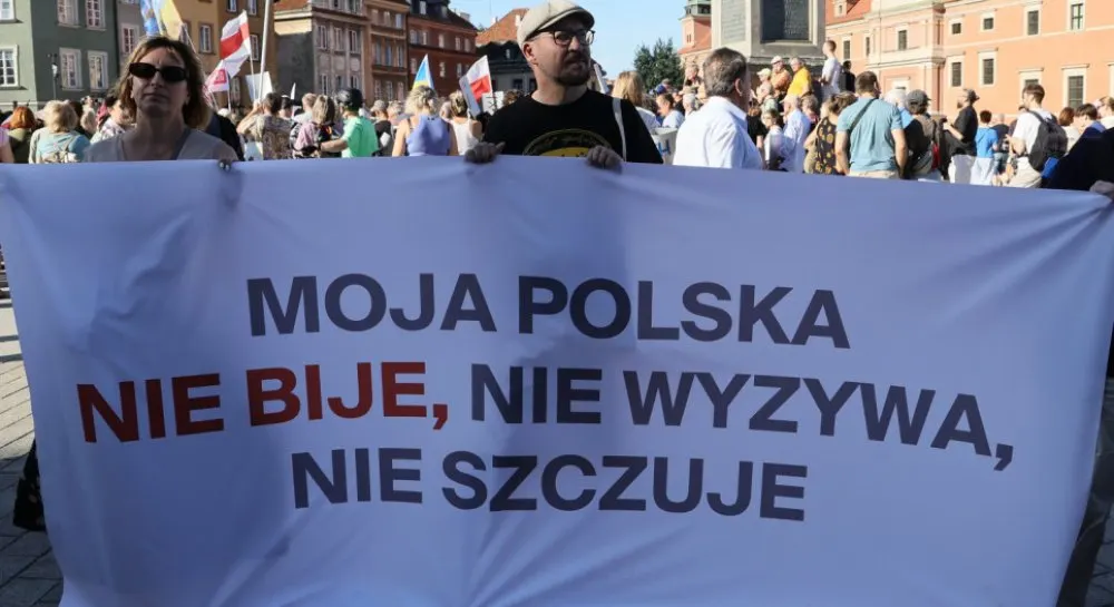 Польща: масові акції на захист українців від нападів
