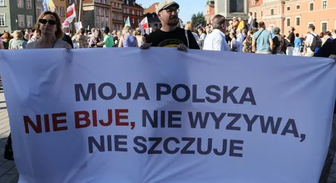 Польща: масові акції на захист українців від нападів
