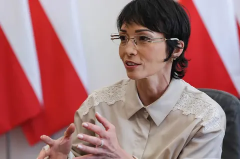 У Польщі урядова уповноважена пішла у відставку через скандал зі звітом, створен
