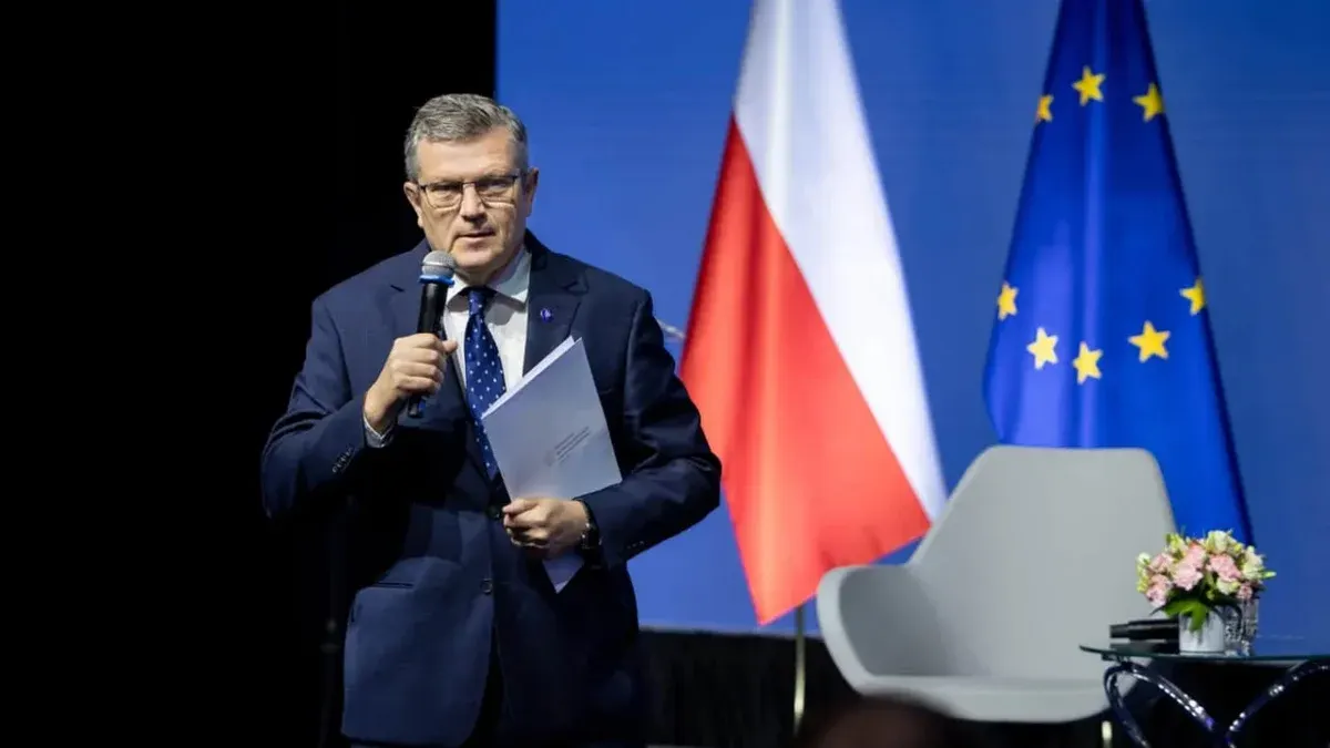 Польща попередила Україну про наслідки вшанування Бандери і Шухевича