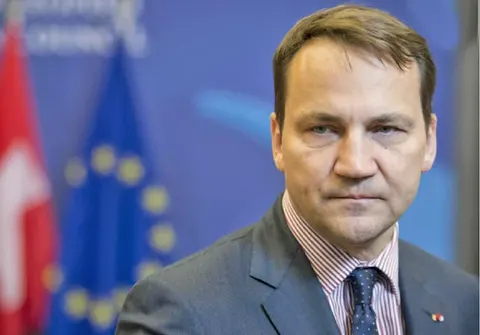 Польща може скасувати $50 млн на Starlink для України через нові обмеження
