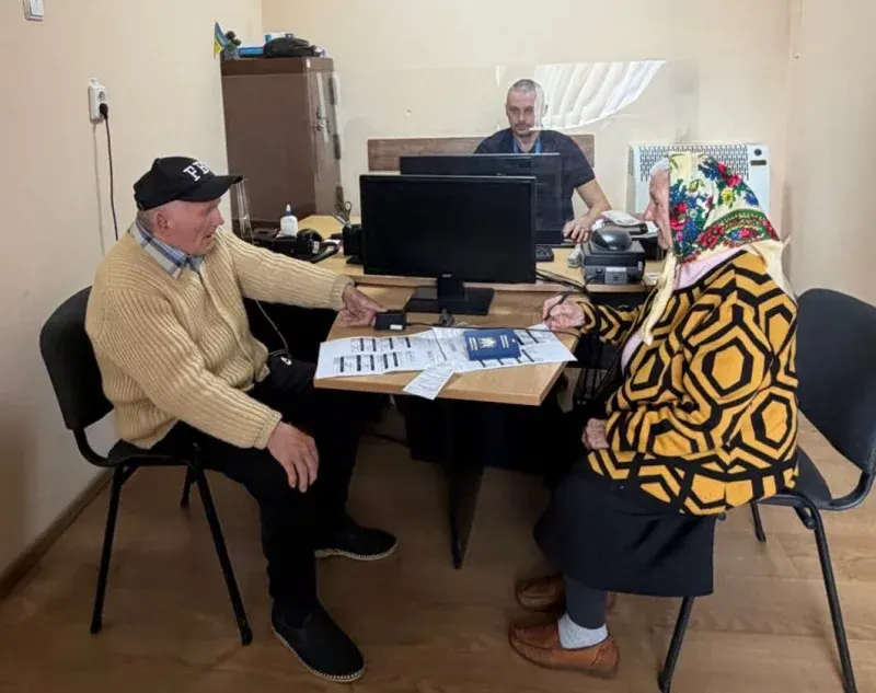 Буковинське подружжя 90 років оформило закордонні паспорти, щоб відвідати онуку в Італії