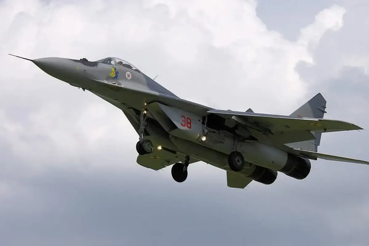 Польща підняла винищувачі через масований удар РФ по Україні