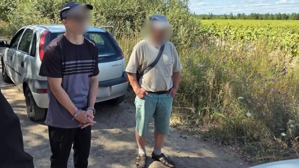 На Житомирщині батько та син намагалися організувати незаконний виїзд до Білорусі