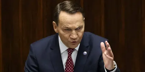 Сікорський пропонує ЄС обмежити пересування дипломатів РФ