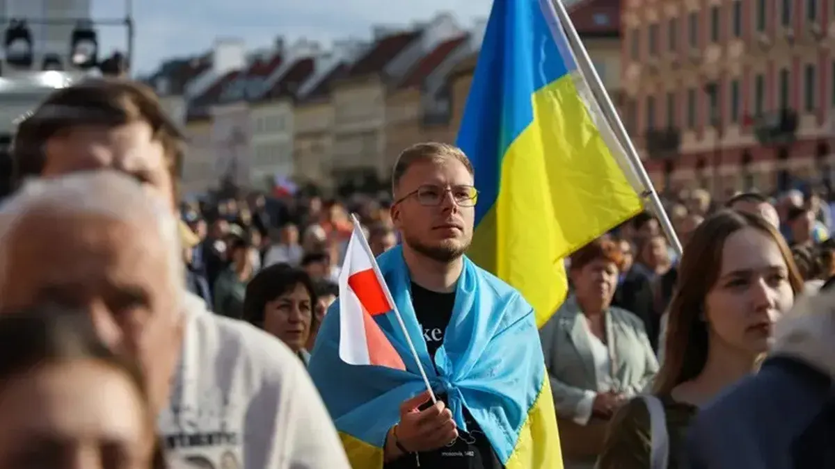 Українці в Польщі: до 1 вересня треба підтвердити паспорт дитини