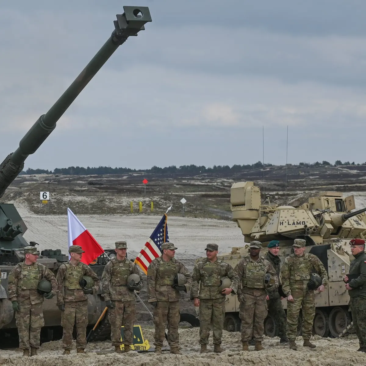 Трамп заявив про прогрес у створенні бази США в Польщі: що це означає для України