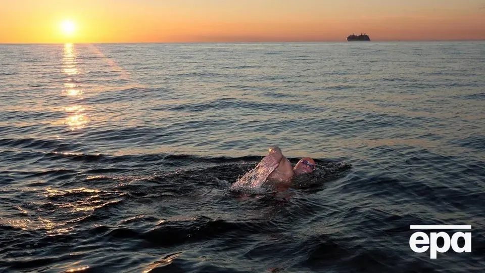 Поляк уперше в історії переплив Балтійське море