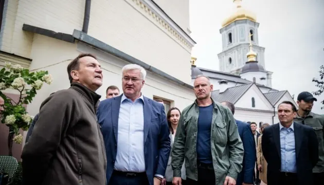 Сікорський у Києві: російський терор уже не стукає у двері ЄС, а діє всередині
