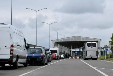 На кордоні з Польщею зранку 7 серпня — черги з понад 270 авто