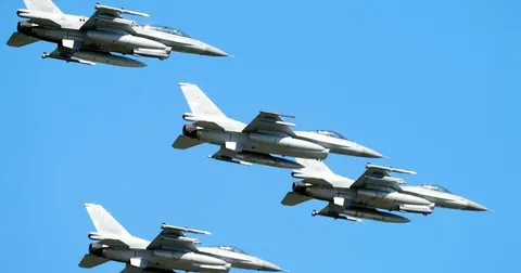 Польща підняла авіацію через нічну атаку РФ на Україну