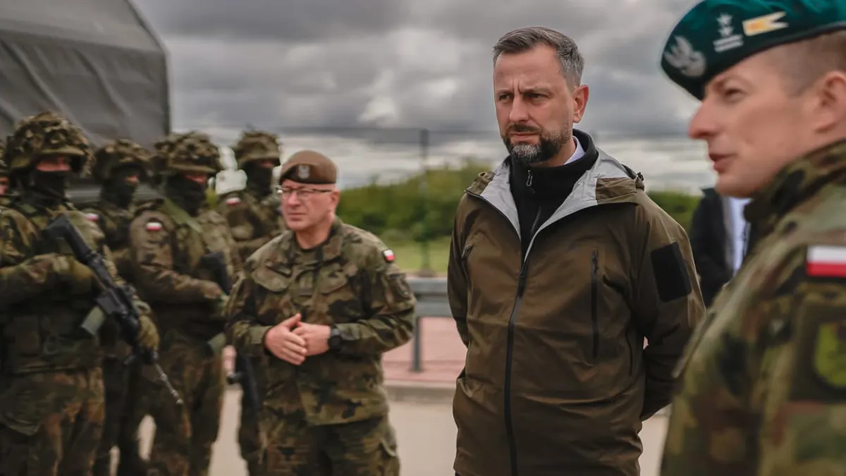Польща готова допомогти Литві з евакуацією в разі нападу РФ — Косіняк-Камиш
