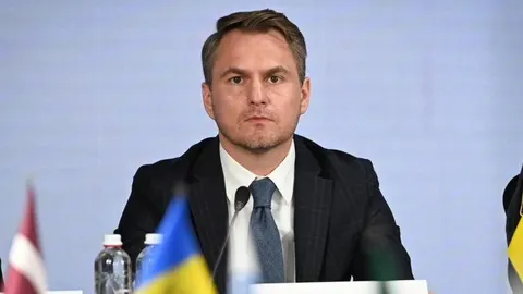 ЦПК: виїзд Кравченка за кордон може бути пов'язаний із розумінням ризиків у спра