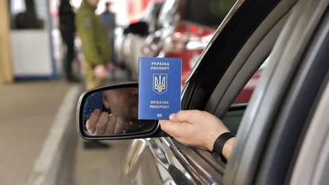 Українці в Польщі можуть втратити виплати через непідтверджену особу