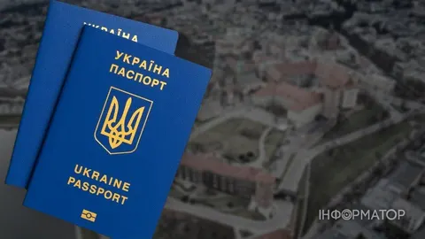 Українці в Польщі: до 31 серпня 2026 року треба оновити паспортні дані