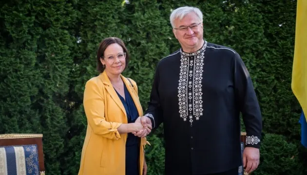 Глава МЗС Швеції прибула до Києва у День Незалежності