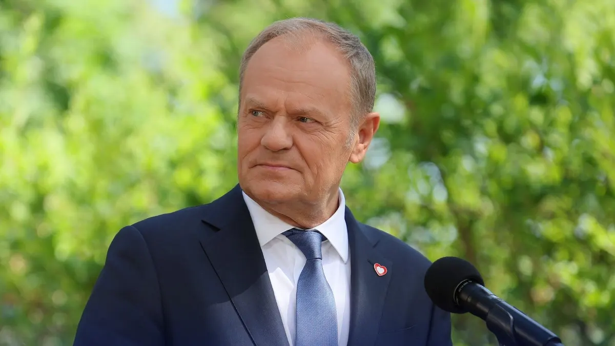 У Польщі вимагають від Туска підписати рішення про позбавлення Зеленського ордена