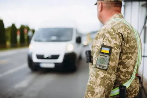 На кордоні з Польщею черги сягають 50 авто: де найбільше