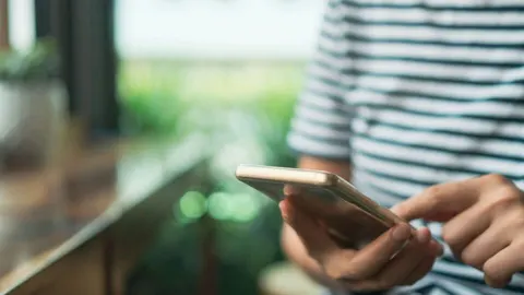 Польща запускає SMS-оповіщення про зліт винищувачів через удари РФ по Україні