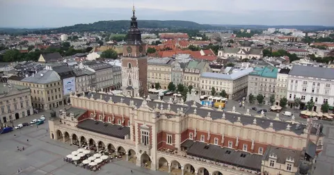 У Кракові чоловік напав на українця: Генконсульство відреагувало