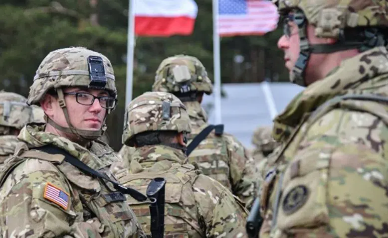 Польща хоче постійну базу США та 15 тисяч військових: чого чекати Україні