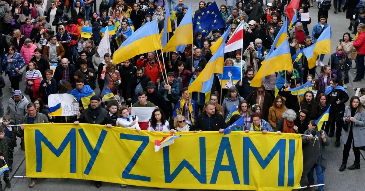 Польща і Україна: хто кому має бути вдячний — відповідь у звіті