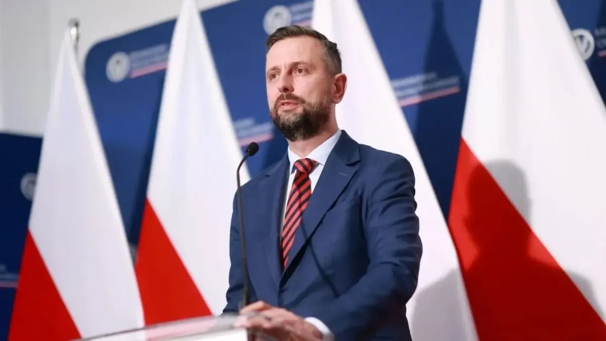 Очільник Міноборони Польщі закликав Сейм припинити цькування українців