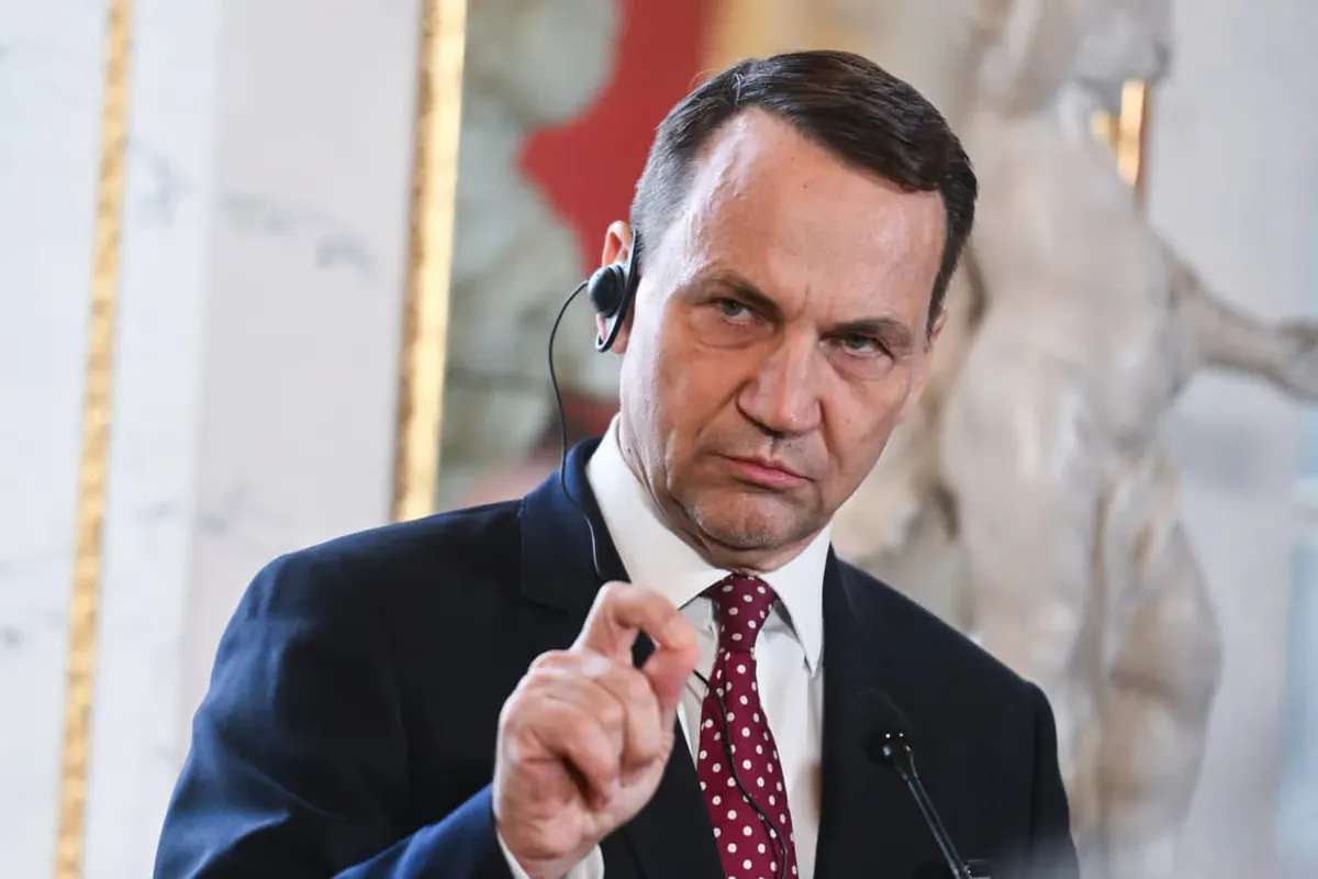 Сікорський пропонує НАТО посилити навчання біля Калінінграда