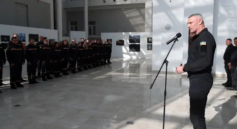 Кличко нагородив столичних рятувальників: від початку вторгнення — 46 000 виїзді