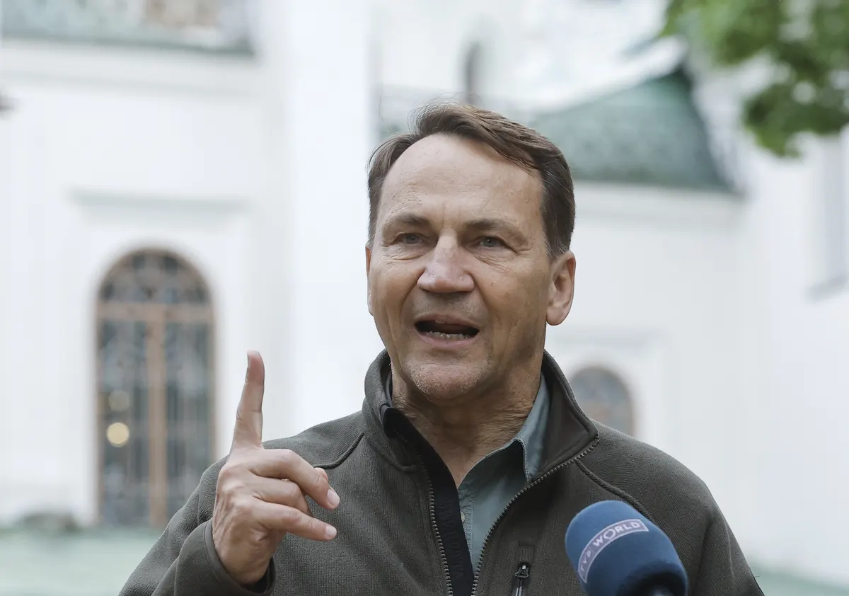 Сікорський відповів Патрушеву: Москві варто усвідомити співвідношення сил