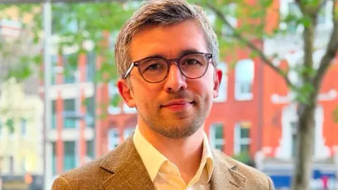 Український консул відвідав у Польщі затриманого бізнесмена Карчука