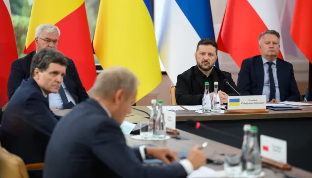 Зеленський на Carpathian 8 Summit: Україна і Польща мають бути «дорослими партнерами»