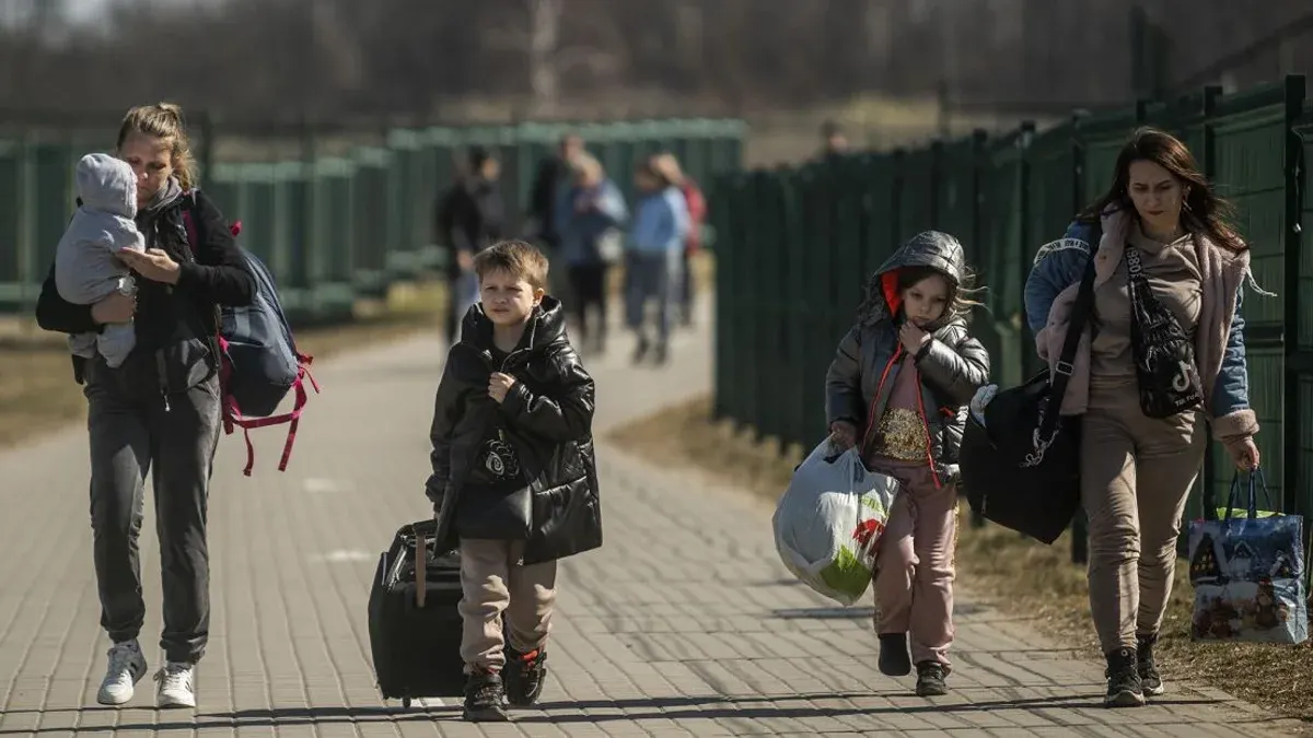 Опитування: 38% українців не вірять у повернення більшості біженців