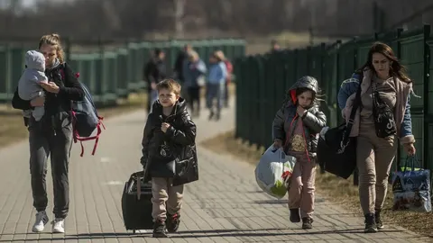Опитування: 38% українців не вірять у повернення більшості біженців