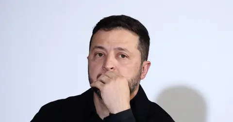 Зеленський: вибори зараз — це цунамі, яке розколе Україну