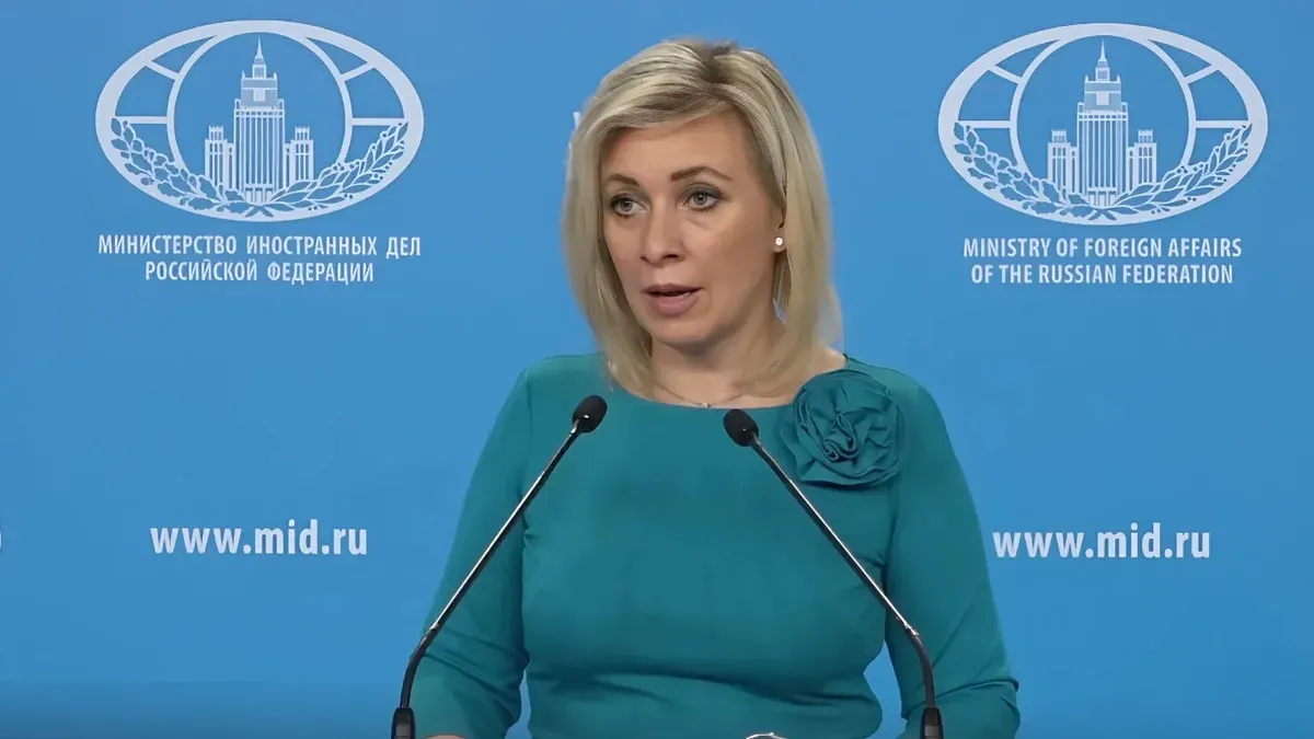 Захарова пригрозила Польщі через слова Навроцького про "москалів"