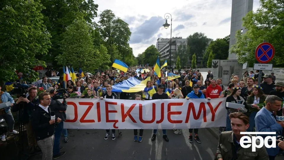 Майже 70% поляків хочуть депортації безробітних українців