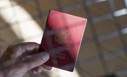 Німеччина хоче мінімізувати турвізи для росіян у ЄС