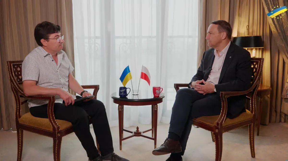 Сікорський: Польща не блокує переговорні кластери України з ЄС