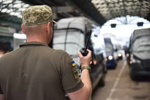 Пункт пропуску «Шегині – Медика» закриють для автобусів: ремонт триватиме до 202