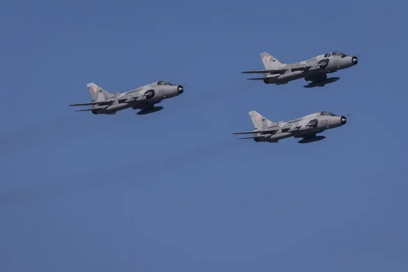 Польща підняла авіацію через російський удар по заходу України