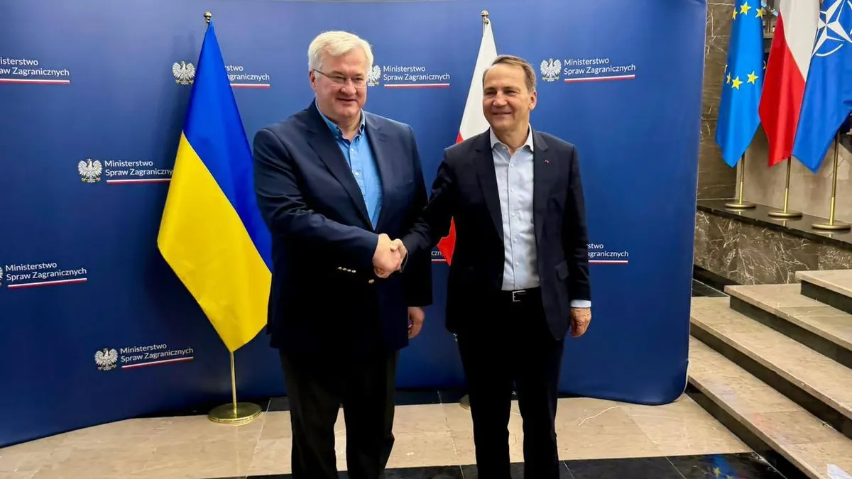 Сікорський у Києві: удар РФ біля кордону Польщі — це ескалація для всієї Європи